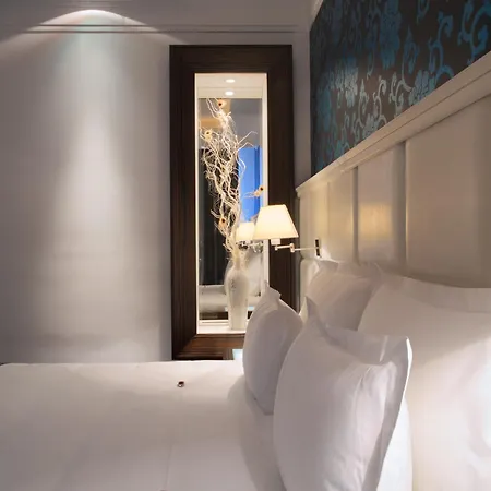 Ξενοδοχείο Garni Crystal