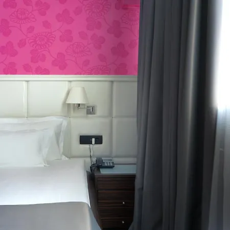 Hotel Garni Crystal 4*