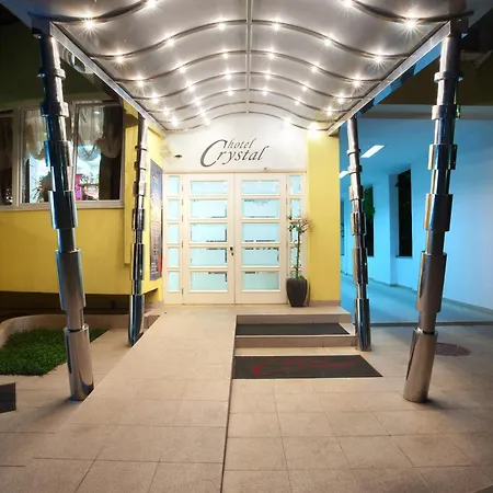 Hotel Garni Crystal 4*