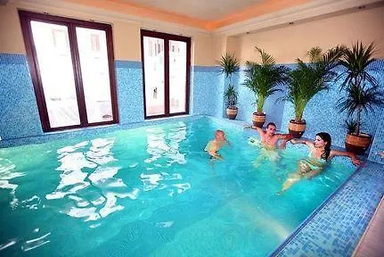 Garni Crystal Hotel