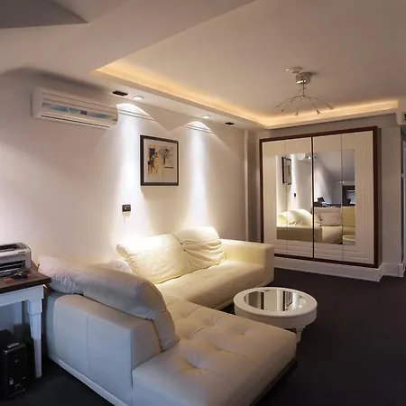 Hotel Garni Crystal 4*